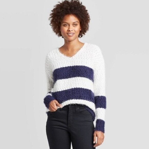 NWT | Knox Rose Warm Fuzzy Eyelash Striped Sweater Size Small - Picture 2 of 6